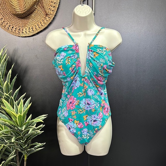 Jessica Simpson Veridian floral,low V-neck,adjustable straps,padded 1pc swimsuit - Picture 1 of 12